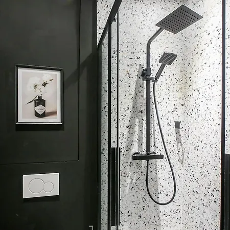 Champs Elysees Luxury 3 Bed * Париж
