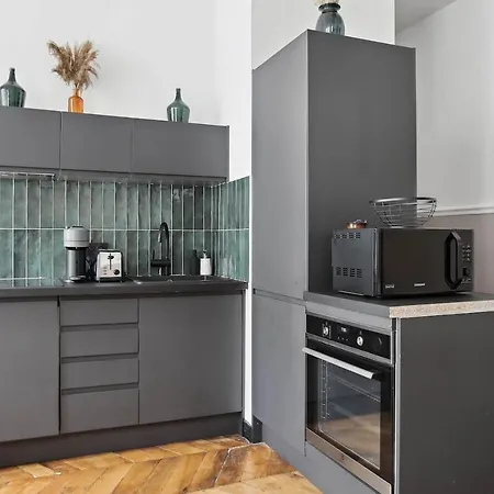 Appartement Champs Elysées Luxury 3 Bed Paris