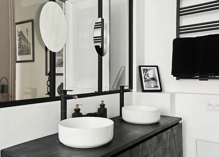 Champs Elysees Luxury 3 Bed شقة باريس