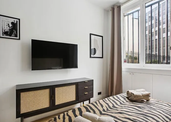 Champs Elysées Luxury 3 Bed